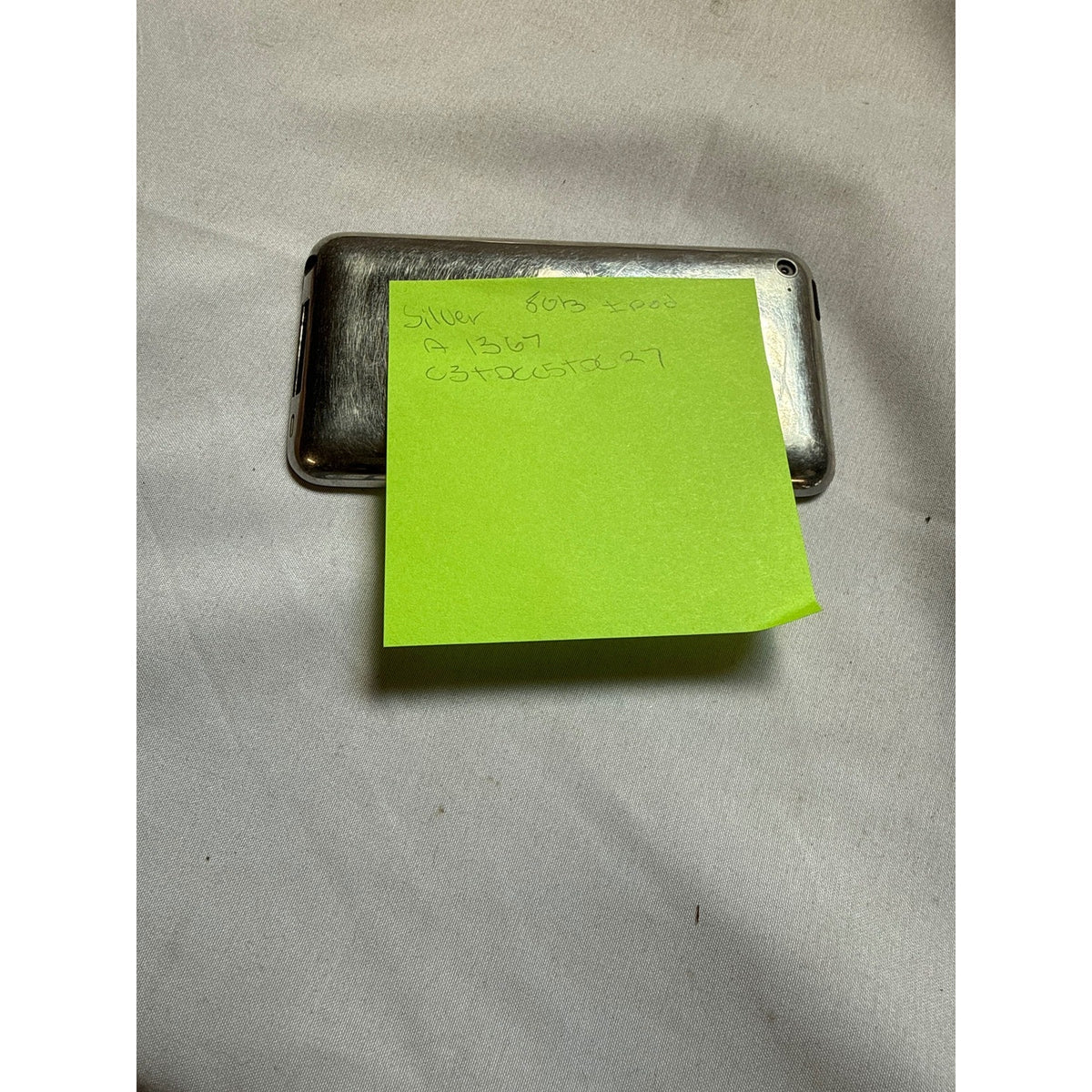 Apple iPod touch A1367 8 GB 4th Generation Silver