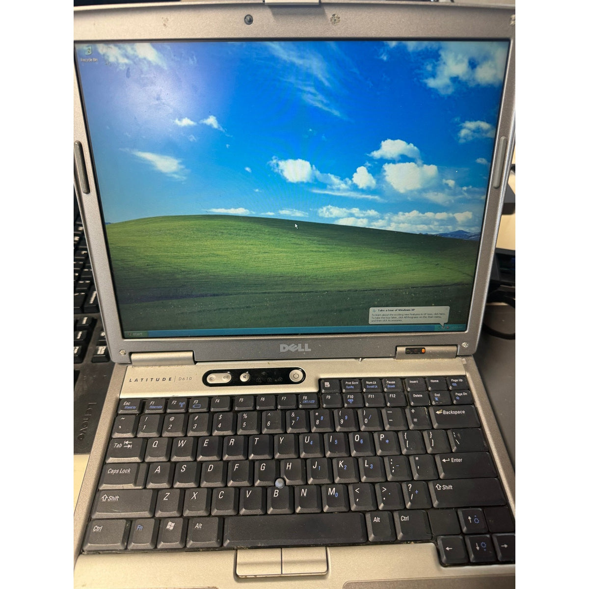 Dell Latitude D610 Win XP Intel Pentium M 1.86 GHz 1GB 60GB HDD 14.1"