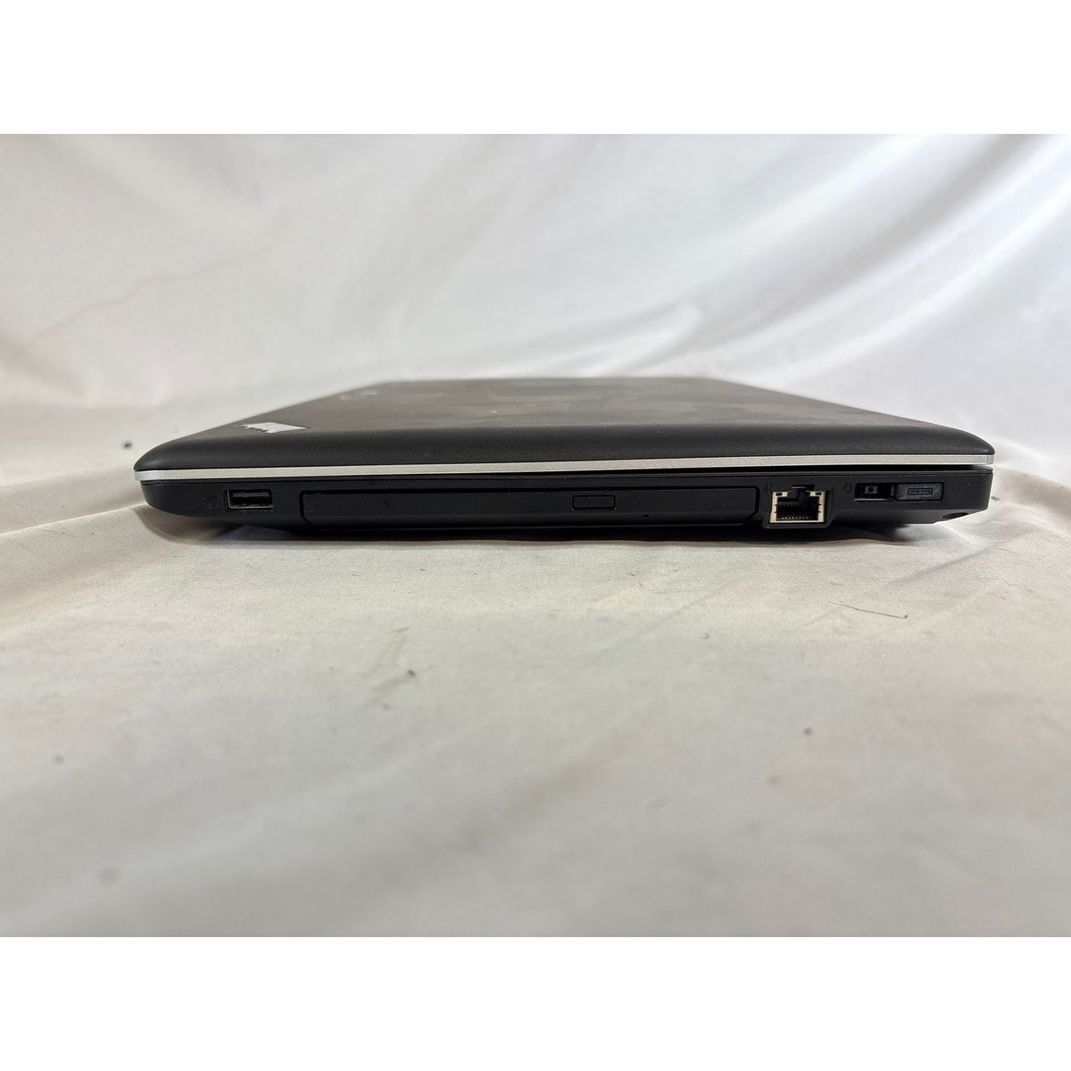Lenovo ThinkPad Edge E540 15.6" Laptop i3-4000M 4GB 500GB HDD Win10