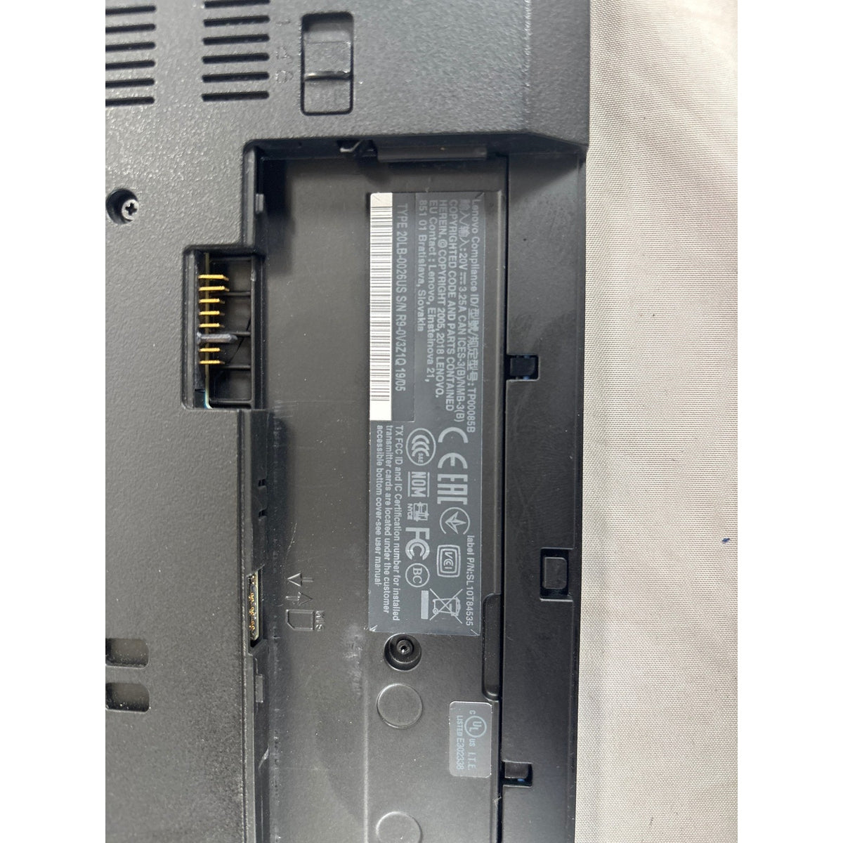 Lenovo ThinkPad P52s i7-8550U No RAM No Drive 15.6" FOR PARTS/REPAIR