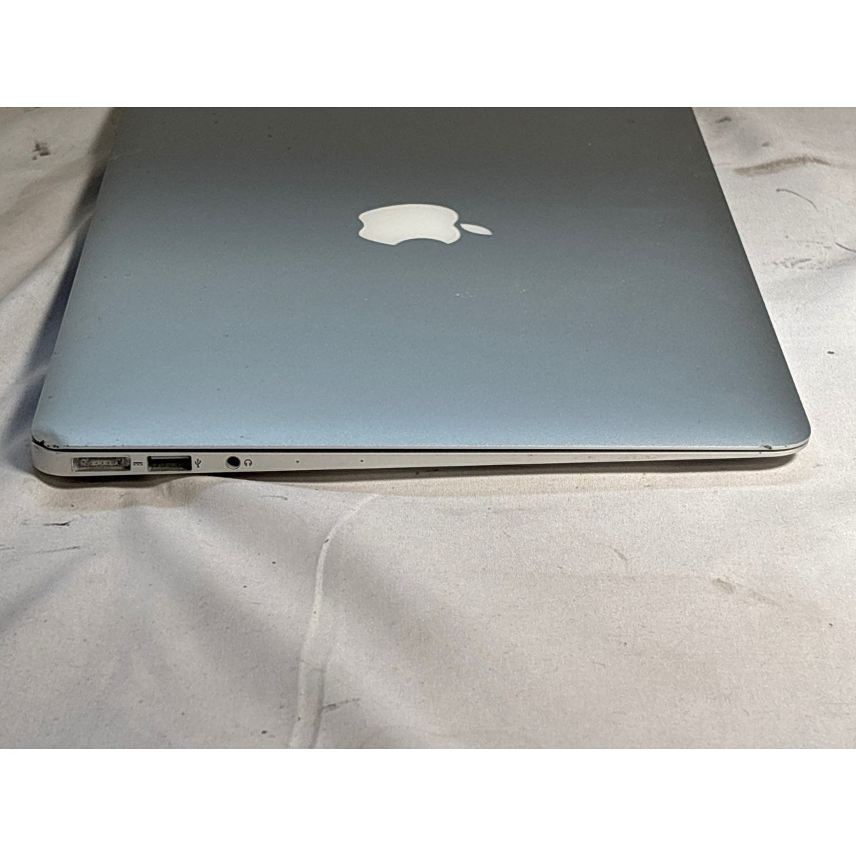 Apple MacBook Air 13" Early 2014 i5-4260U 1.4GHz 4GB 256GB SSD A1466
