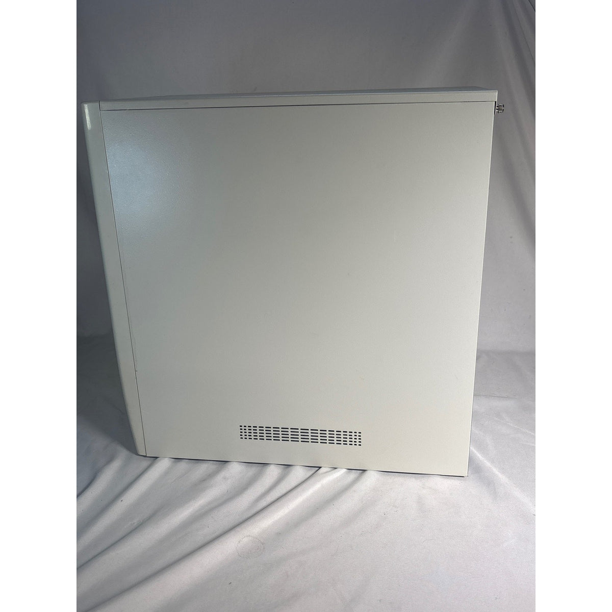 Antec Beige SX830 Performance Series ATX Win XP Celeron 2.00GHz 0.6gb 80GB HDD