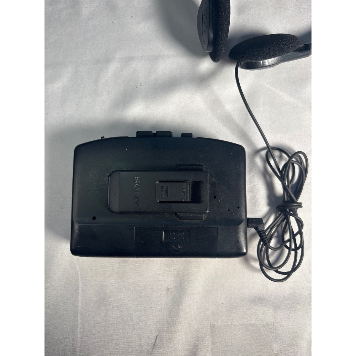 Sony WM-FX32 Walkman Portable Cassette Player AM/FM Radio Black