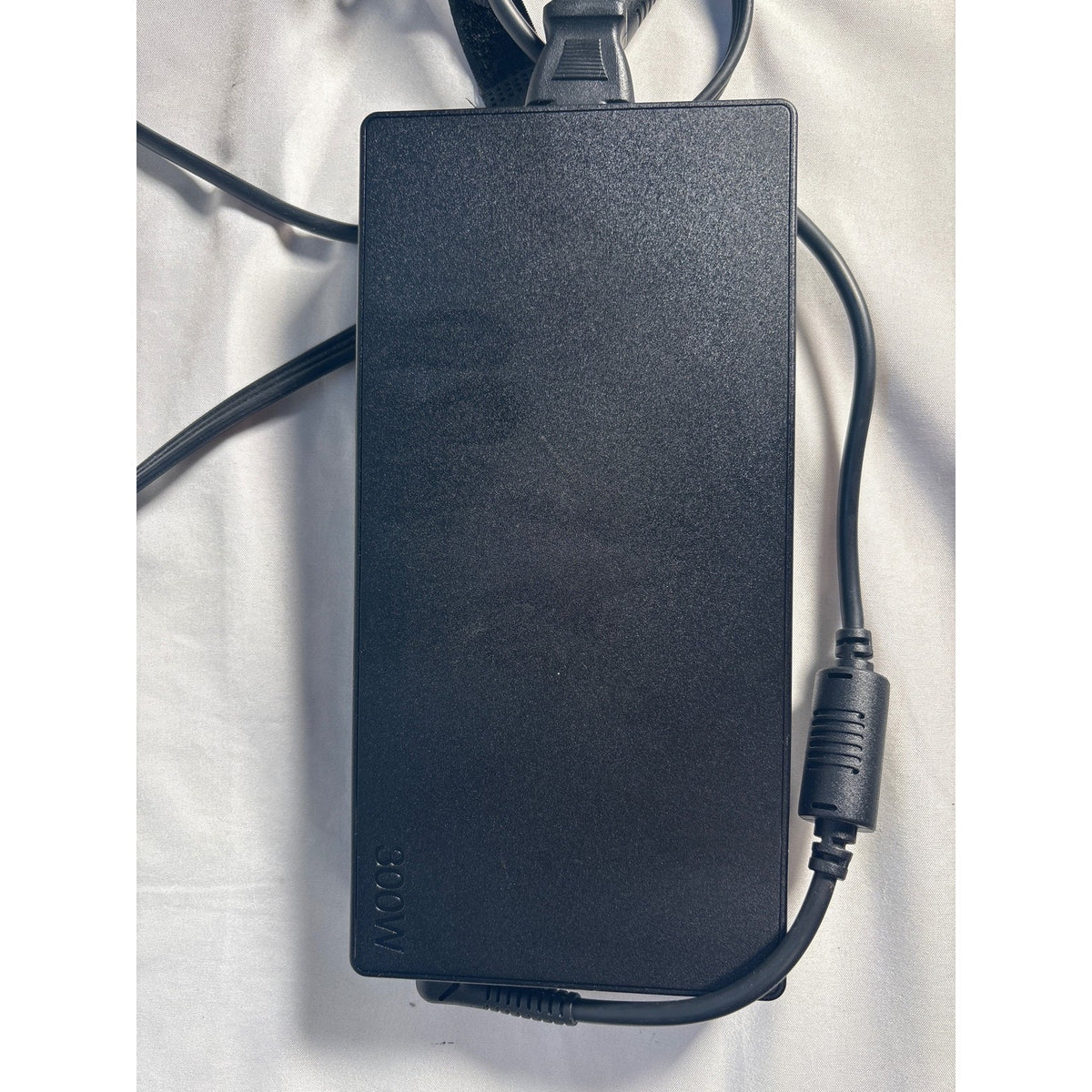 Genuine Lenovo ADL300SDC3A 300W 20V AC Adapter Charger Black Slim Tip