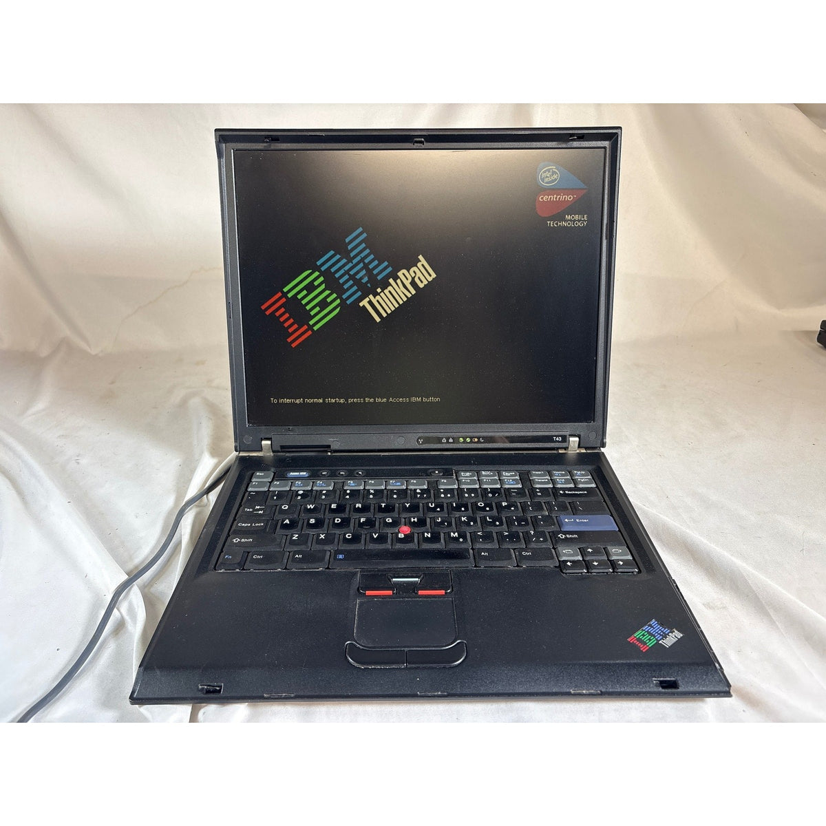 IBM ThinkPad T43 Intel Pentium M 1.86 GHz 1GB No Drive 15" FOR PARTS/REPAIR