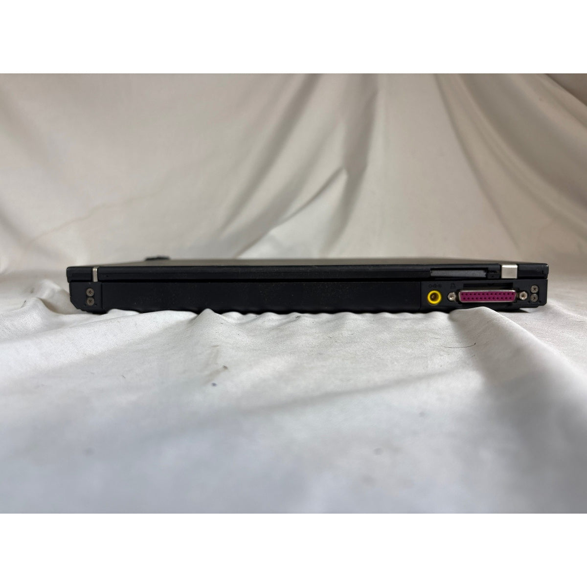 IBM ThinkPad T42 Intel Pentium M 1.60GHz 512 MB No Drive 14.1" FOR PARTS/REPAIR