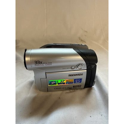 Samsung SC-DC164 DVD Camcorder 2.7" Screen Silver/Black w bag and DC cable