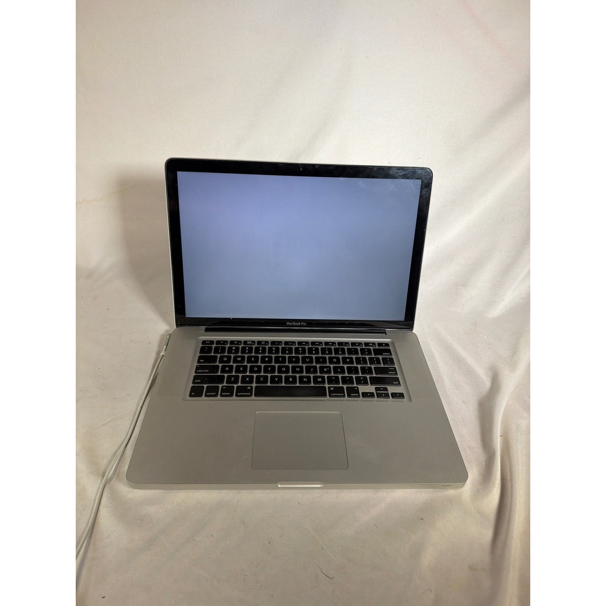 Apple MacBook Pro 15" 2.5GHz No Drive Mid 2009 FOR PARTS/REPAIR MC118LL/A