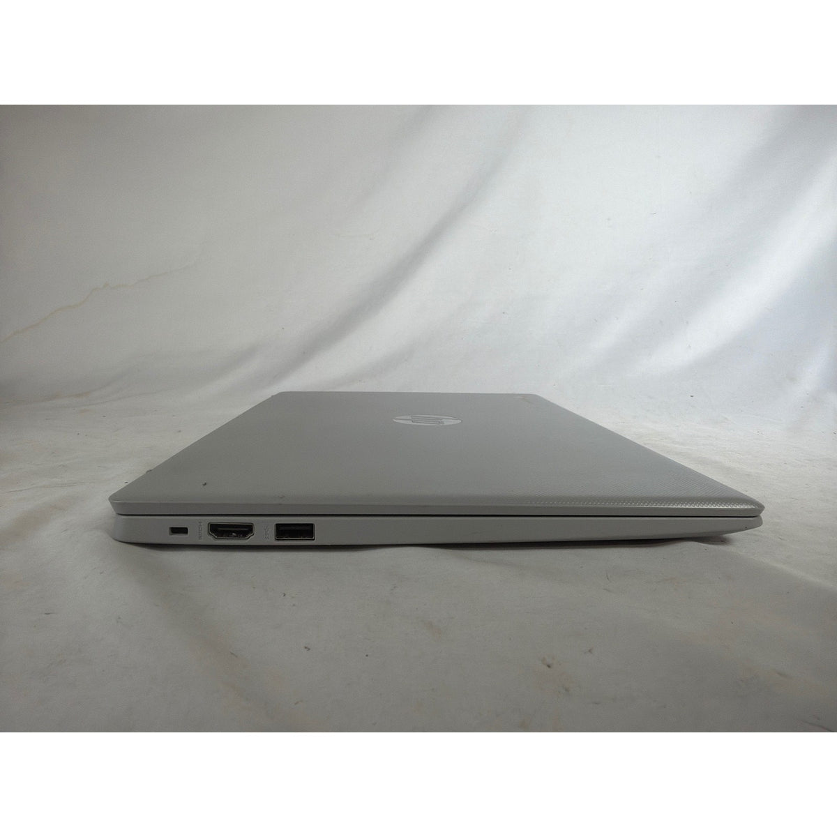 HP Chromebook 14a-ne0013dx Celeron N4120 4GB 64GB 14" - 1 battery cycle