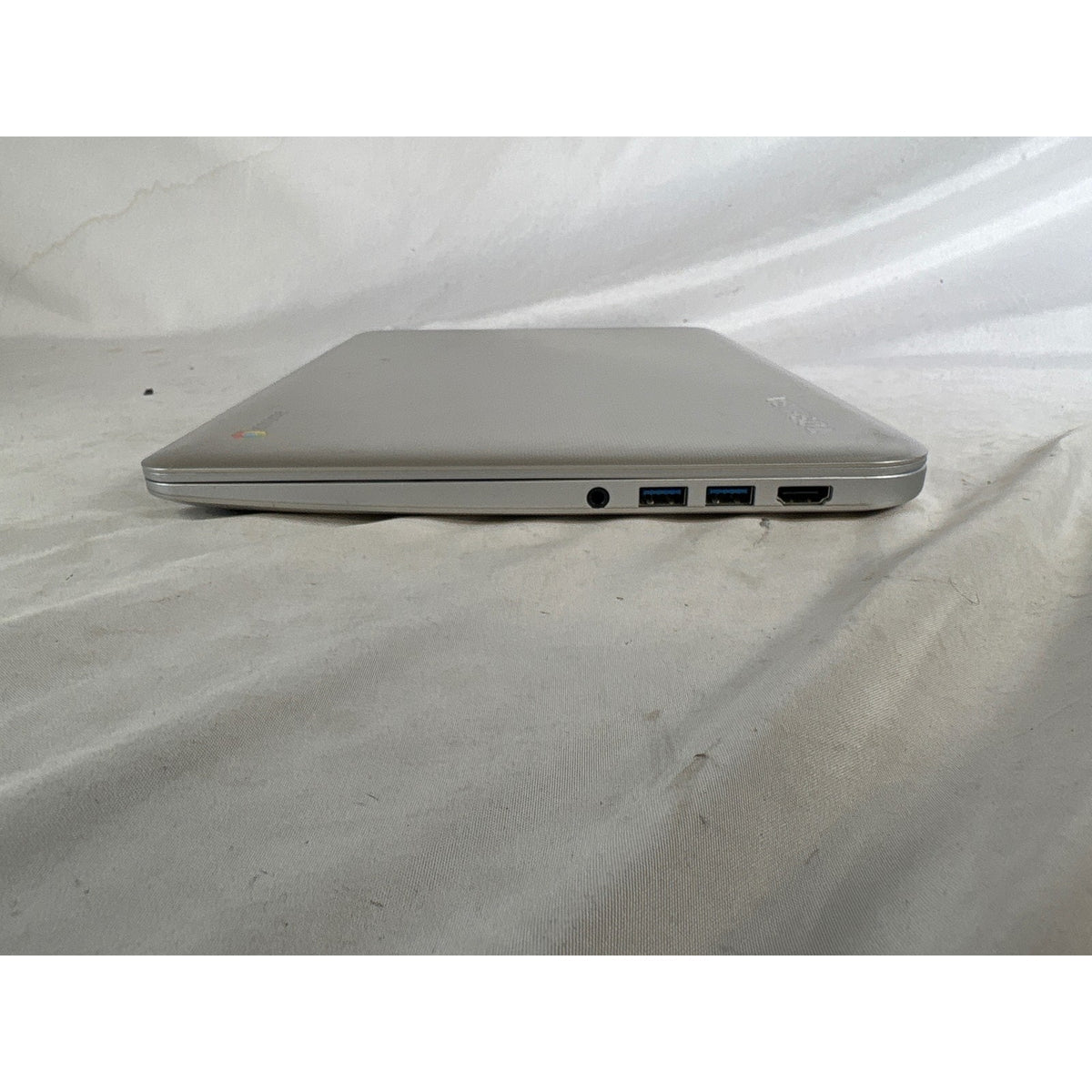 Toshiba Chromebook CB35-A3120 13.3" Celeron 2955U 2GB RAM 16GB SSD