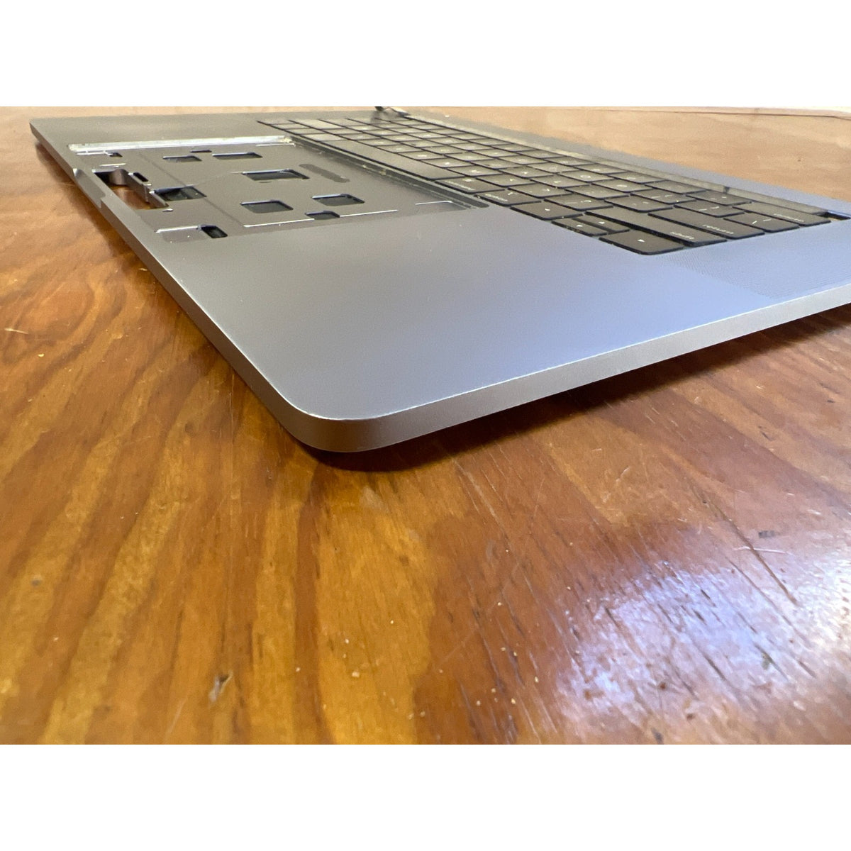 MacBook Pro 15 Top Case Keyboard Assembly w Touch Bar and Battery Silver
