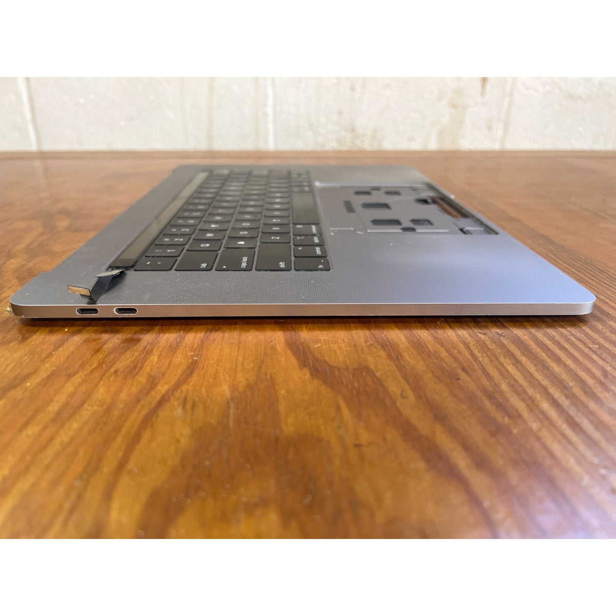 MacBook Pro 15 Top Case Keyboard Assembly w Touch Bar and Battery Silver