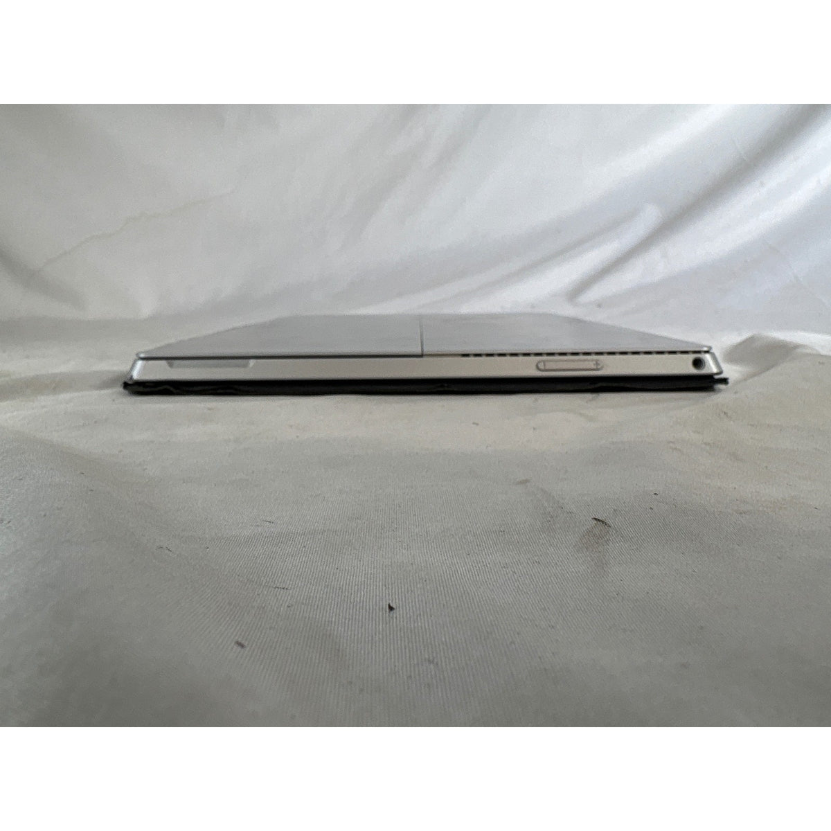 Microsoft Surface Pro 3 12in i5-4300U 4GB 128GB SSD Cracked Screen