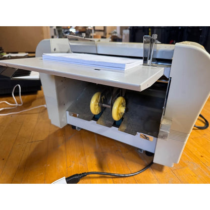 Mbm 306a Automatic Folder powers on