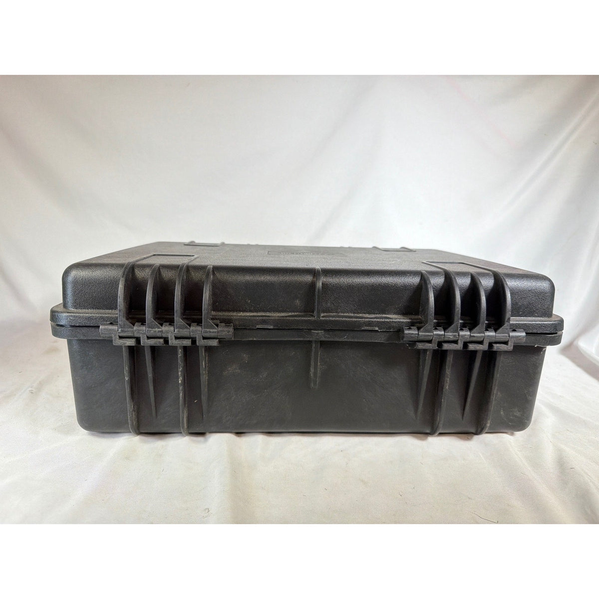 Amazon Basics Portable Hard Camera Case for DSLR Equipment Black