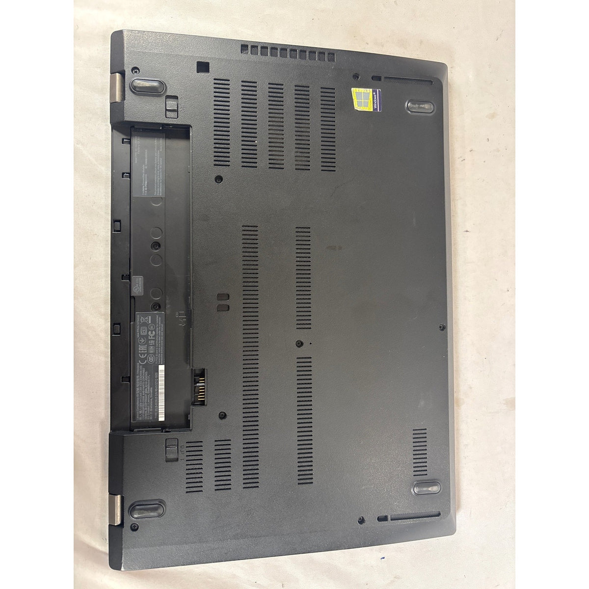 Lenovo ThinkPad P52s i7-8550U No RAM No Drive 15.6" FOR PARTS/REPAIR