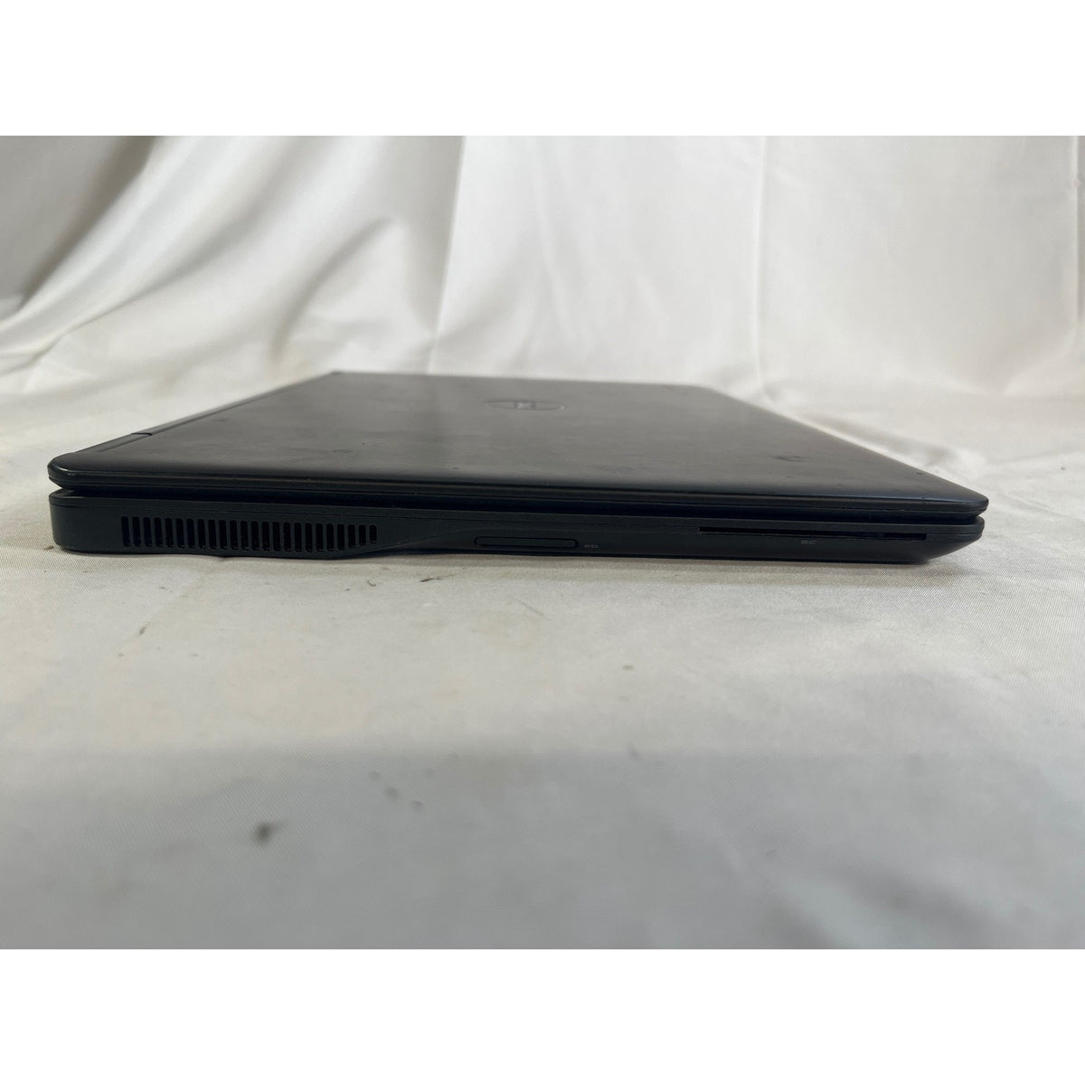 Dell Latitude E7450 Intel Core i5-5300U 8 GB No Drive 14" FOR PARTS/REPAIR