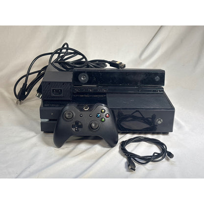 Microsoft Xbox One Console Model 1540 w/ Kinect 1520 & Controller Bundle Black