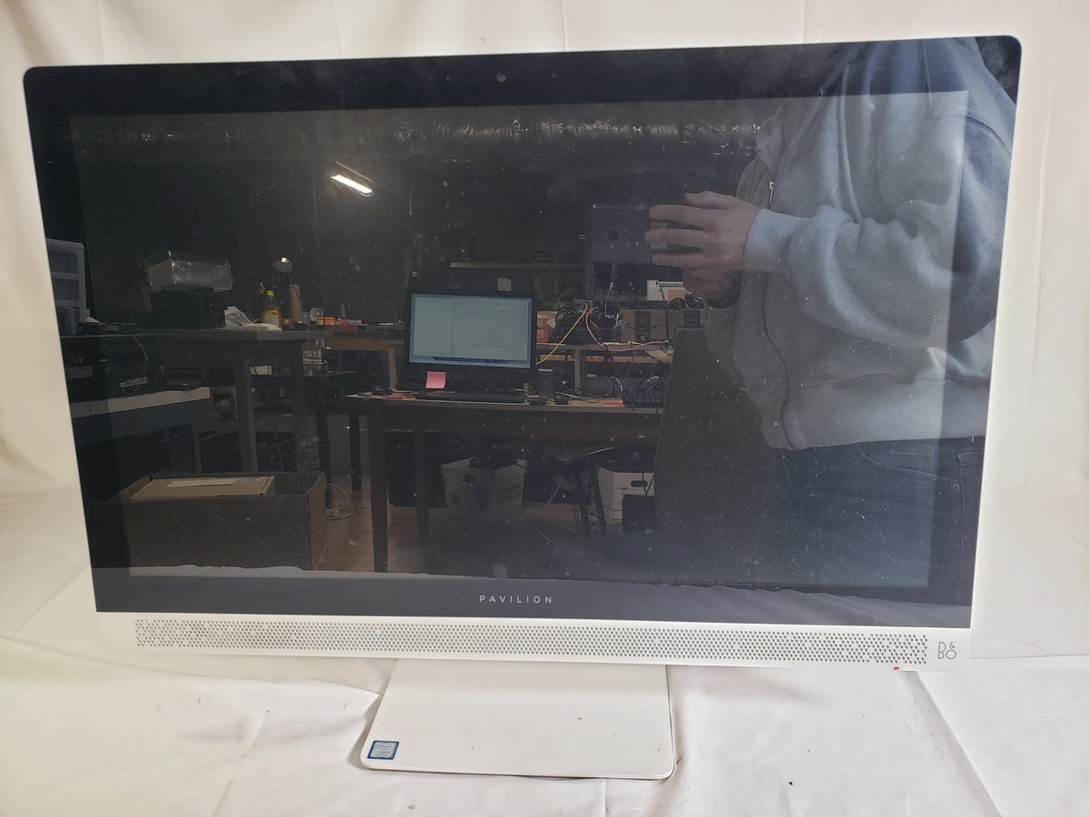 HP Pavilion All-in-One 24-b327c Intel Core i5-8400T 12 GB 1TB HDD Win11Home