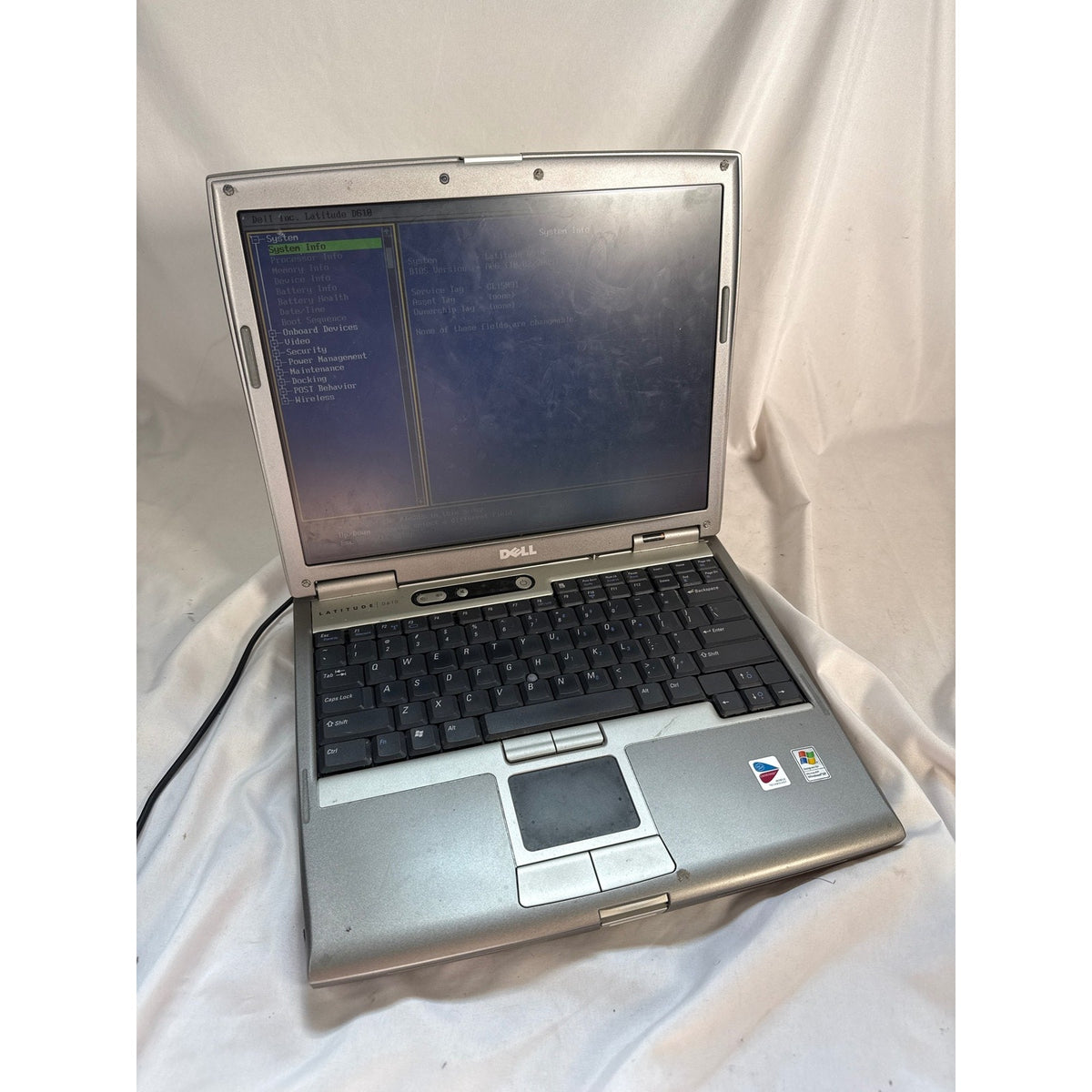 Dell Latitude D610 Win XP Intel Pentium M 1.86 GHz 1GB 60GB HDD 14.1"