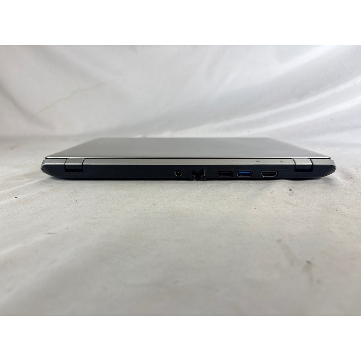 Acer Aspire E3-111 Celeron N2830 2.2GHz 2GB 320GB HDD 11.6" FOR PARTS/REPAIR