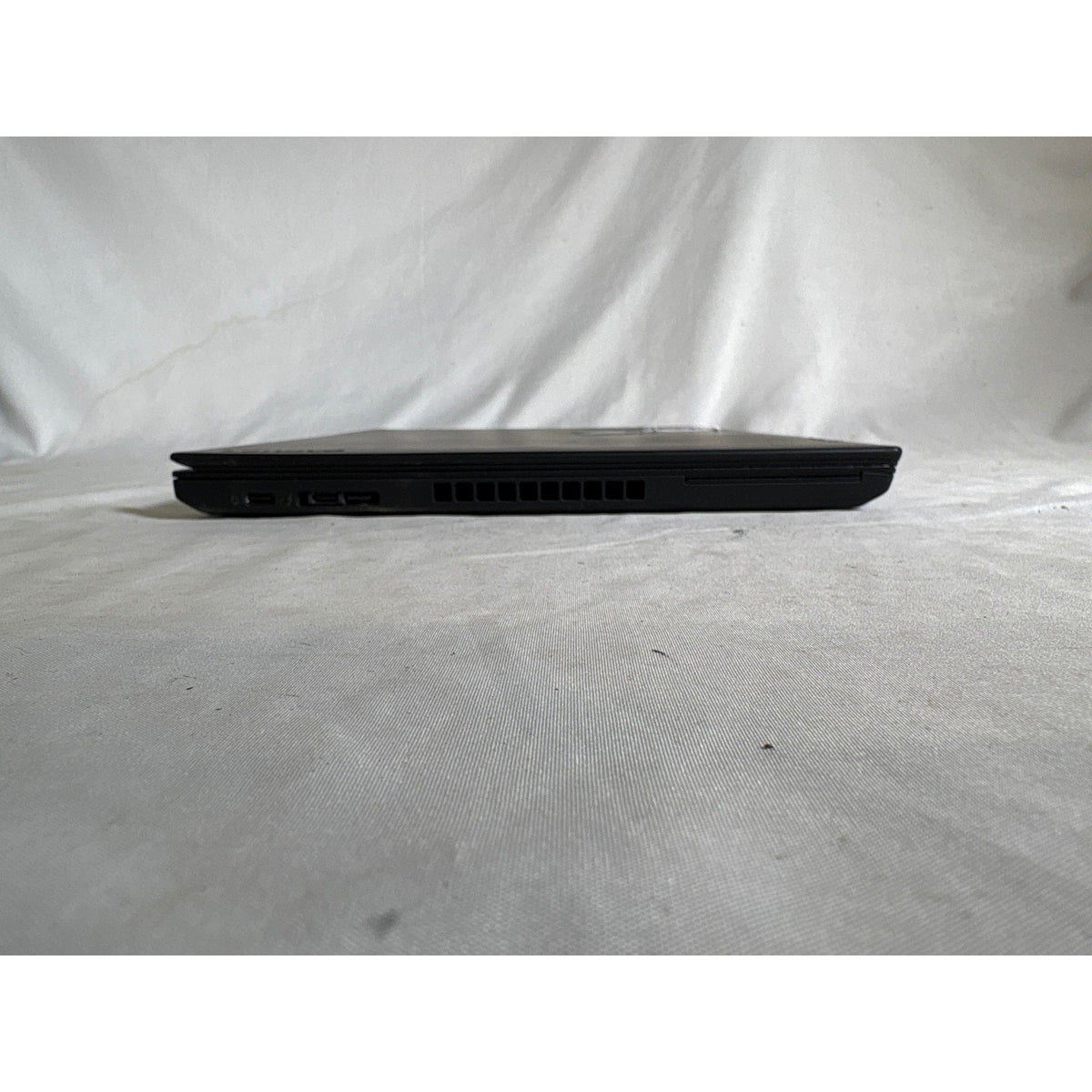 Lenovo ThinkPad T480 i5-8250U No Ram No Drive No Keyboard FOR PARTS/REPAIR