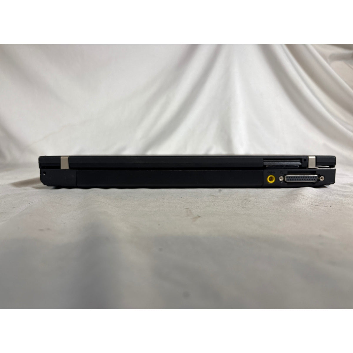 IBM 2687DDU Win XP Intel Pentium M 1.86 GHz 1.5GB 120GB HDD 15"