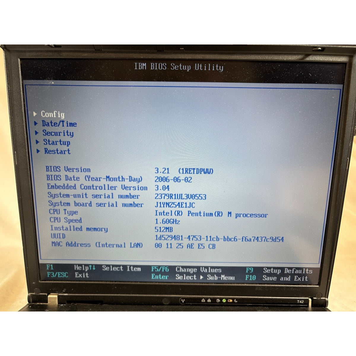 IBM ThinkPad T42 Intel Pentium M 1.60GHz 512 MB No Drive 14.1" FOR PARTS/REPAIR