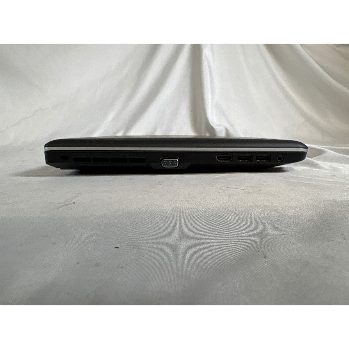 Lenovo ThinkPad Edge E540 i3-4000M 2.4GHz 4GB 500GB HDD 15.6" Win 10 Pro