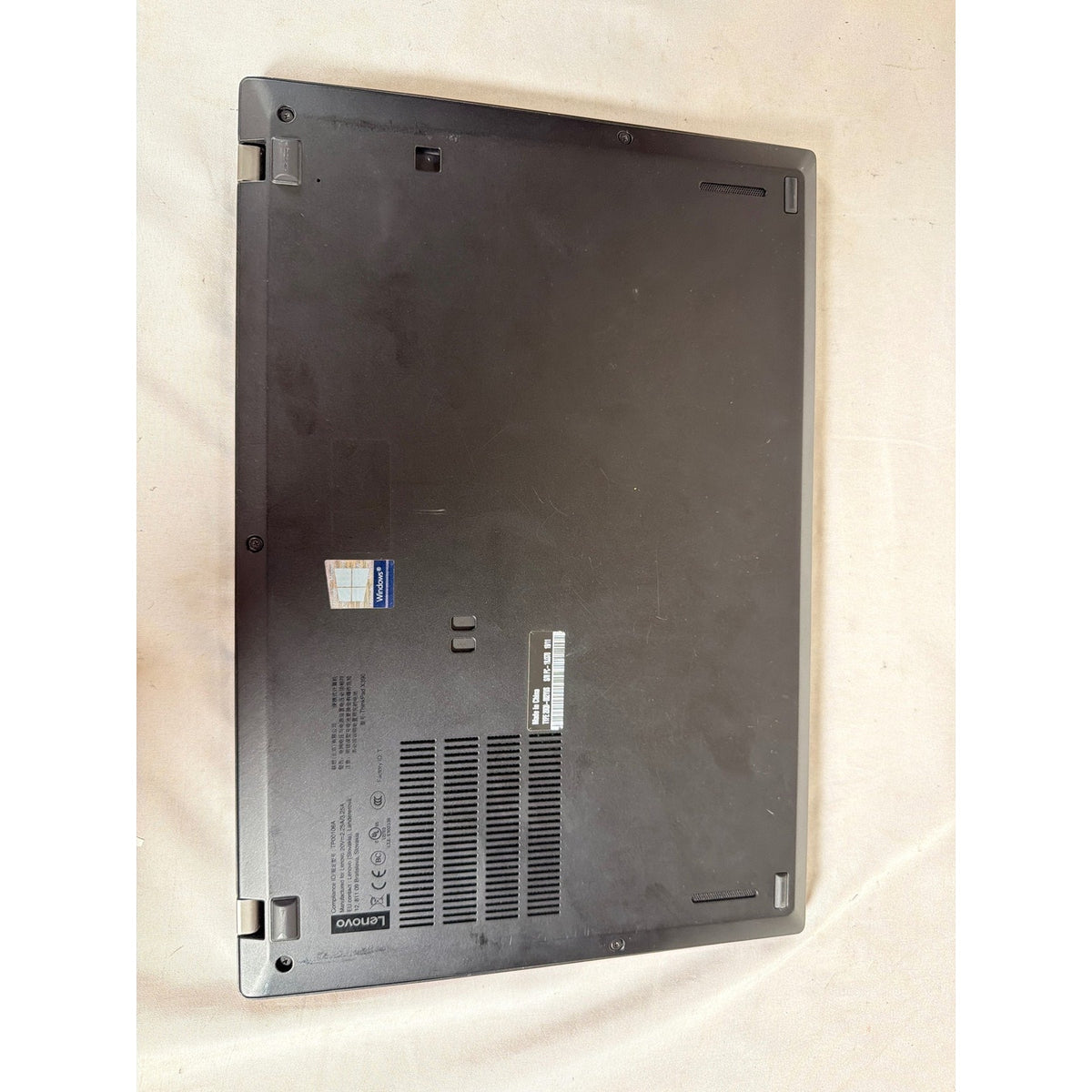 Lenovo ThinkPad X390 Core i7 16GB No Drive 13.3" FOR PARTS/REPAIR
