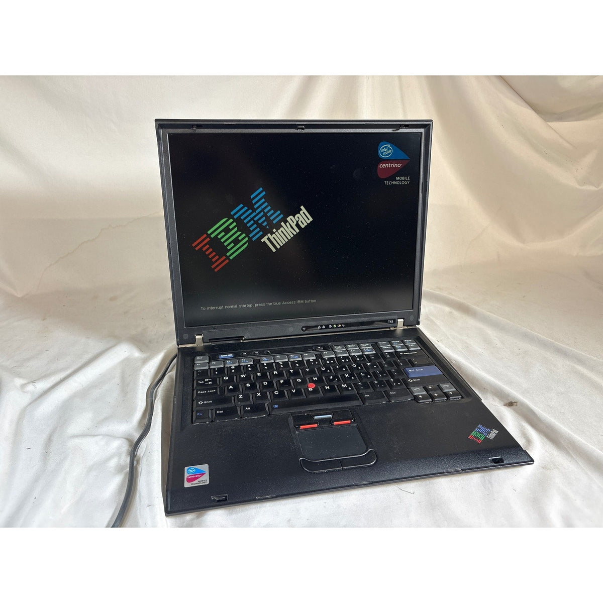 IBM ThinkPad T43 Intel Pentium M 1.73 GHz No Drive 14.1" FOR PARTS/REPAIR