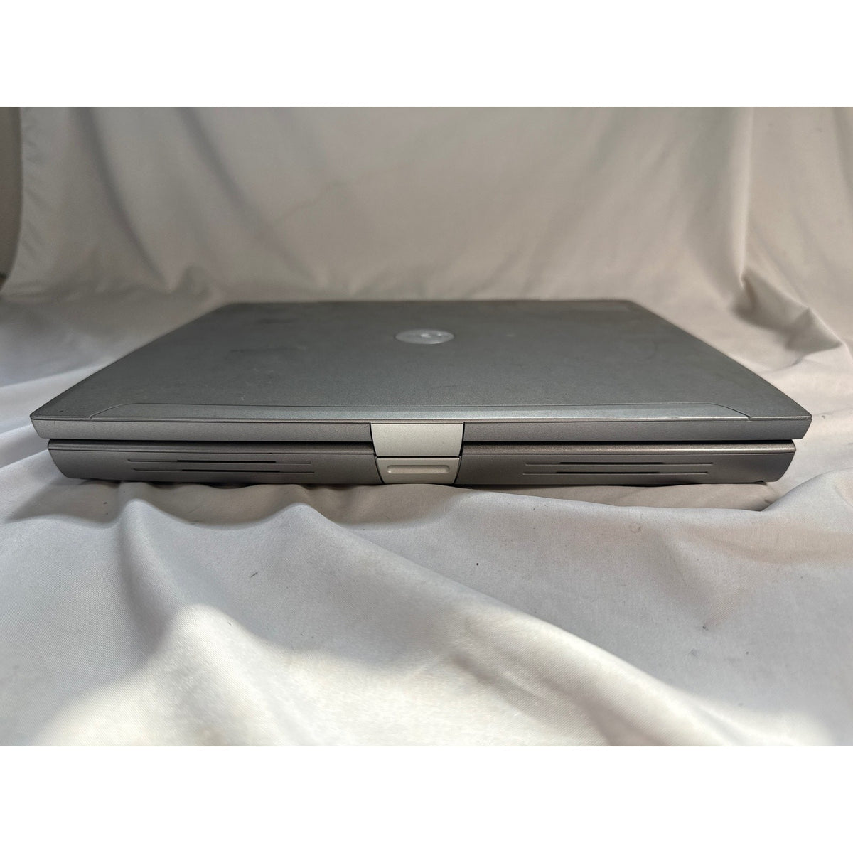 Dell Latitude D610 Win XP Intel Pentium M 1.86 GHz 1GB 60GB HDD 14.1"