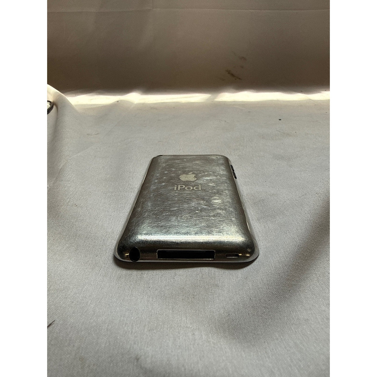 Apple iPod touch A1367 8 GB 4th Generation Silver