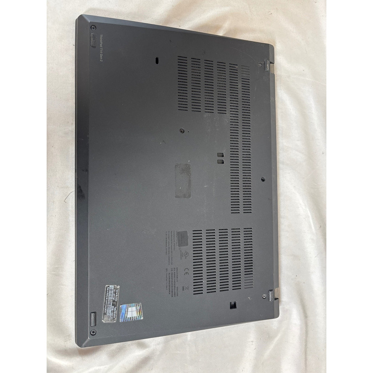 Lenovo ThinkPad T14 Gen 2 Core i7 None No Drive 14" FOR PARTS/REPAIR