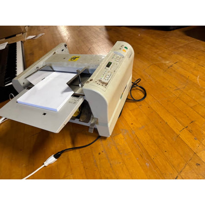 Mbm 306a Automatic Folder powers on
