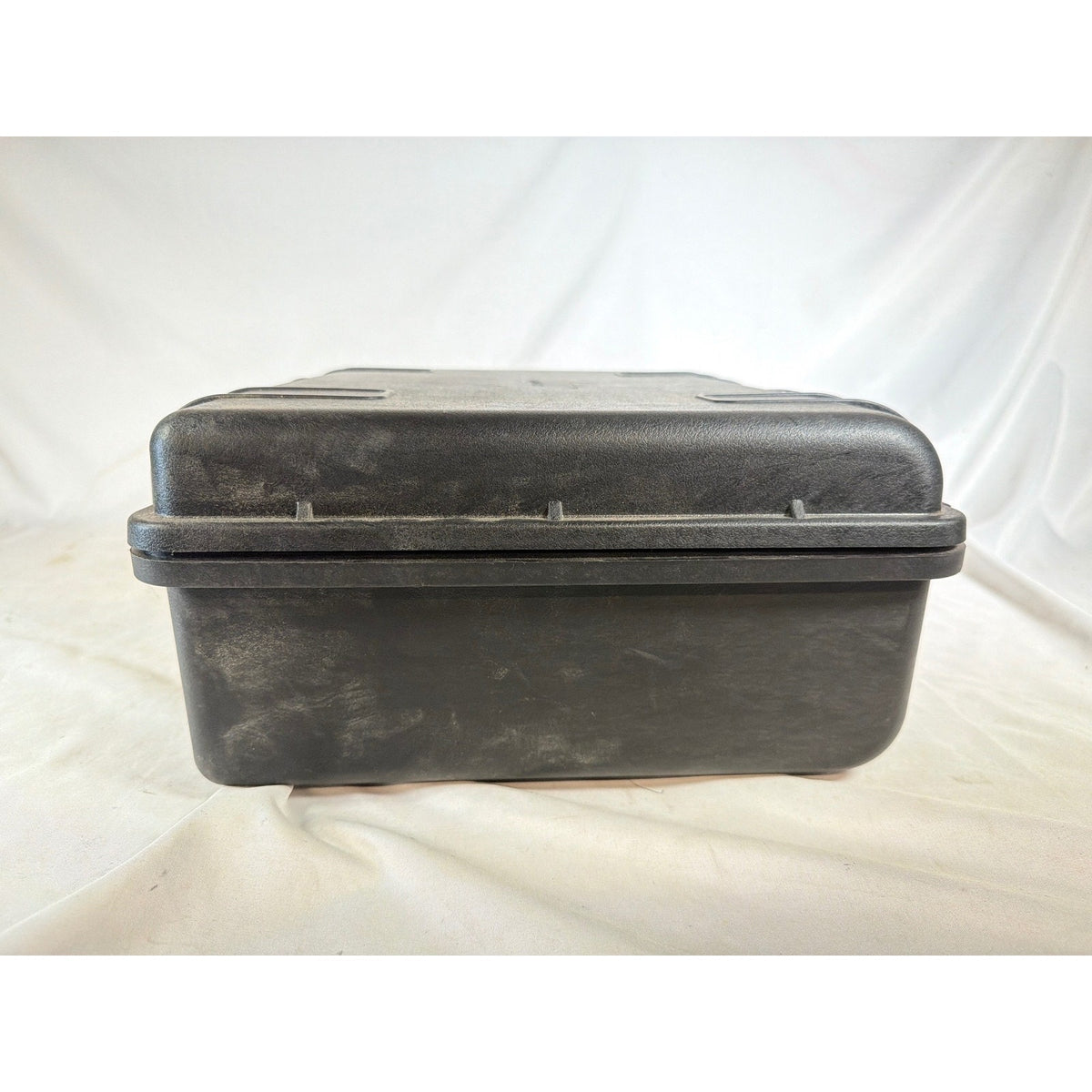 Amazon Basics Portable Hard Camera Case for DSLR Equipment Black