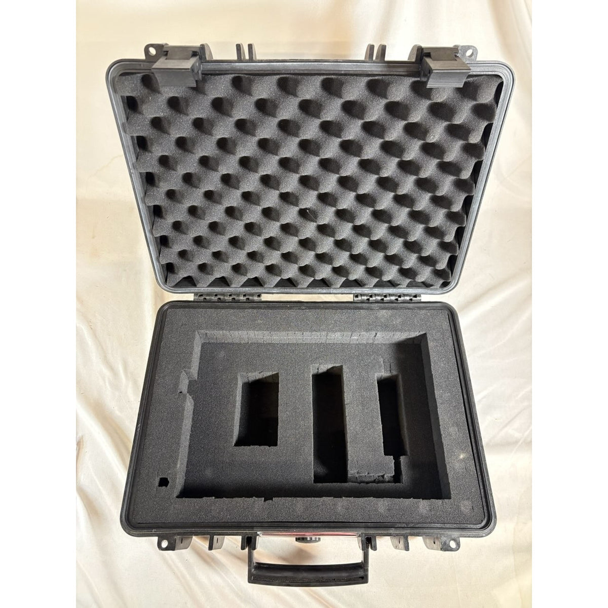 Amazon Basics Portable Hard Camera Case for DSLR Equipment Black